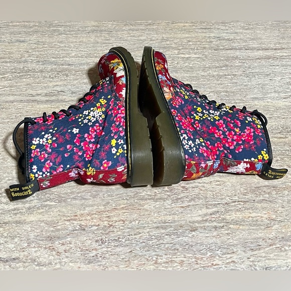 Dr. Martens Delaney floral multicolored ankle combat boits - Picture 11 of 16
